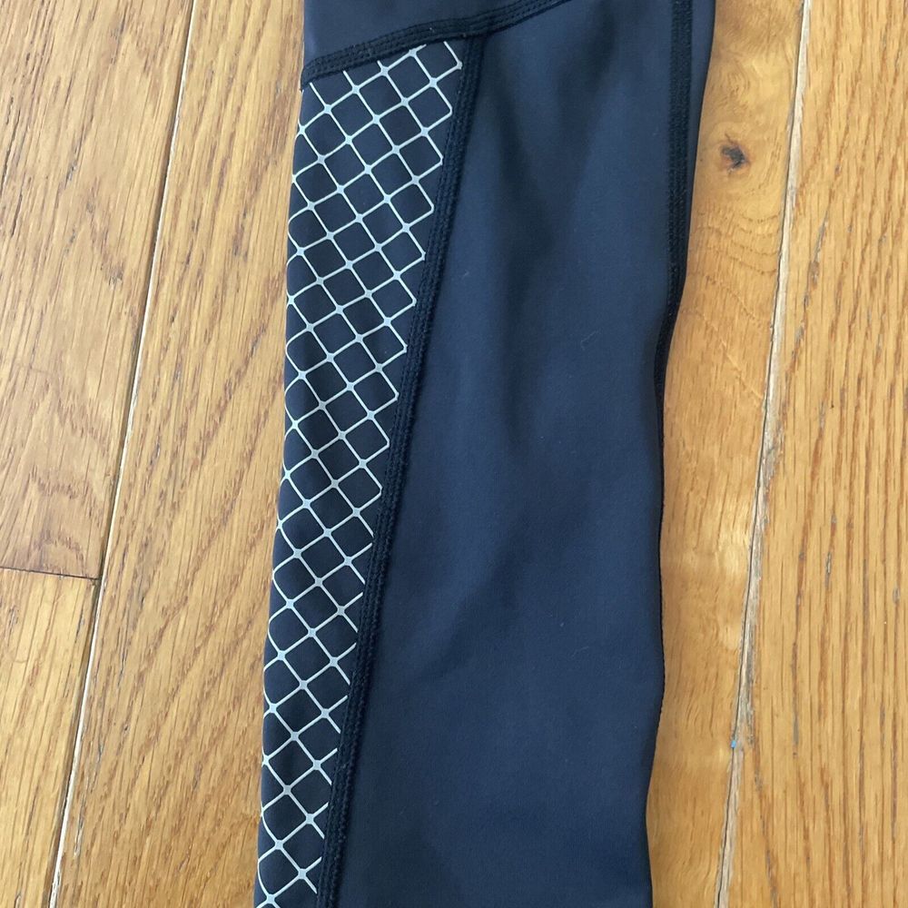 Athleta Miles Compression Stretch‎ Legging Pants Size XS Reflective black White - Picture 4 of 10